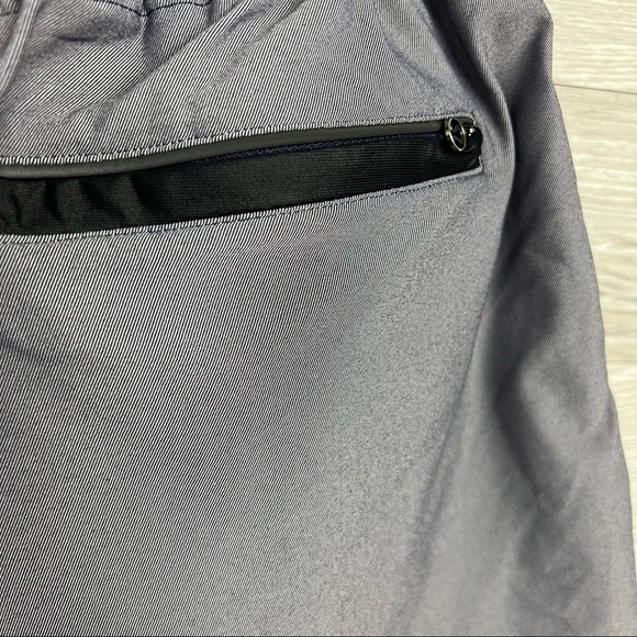 🧧SOLD🧧Lululemon Varsity Shorts Earl Grey Black Active Run Drawstring Pockets - Picture 8 of 9
